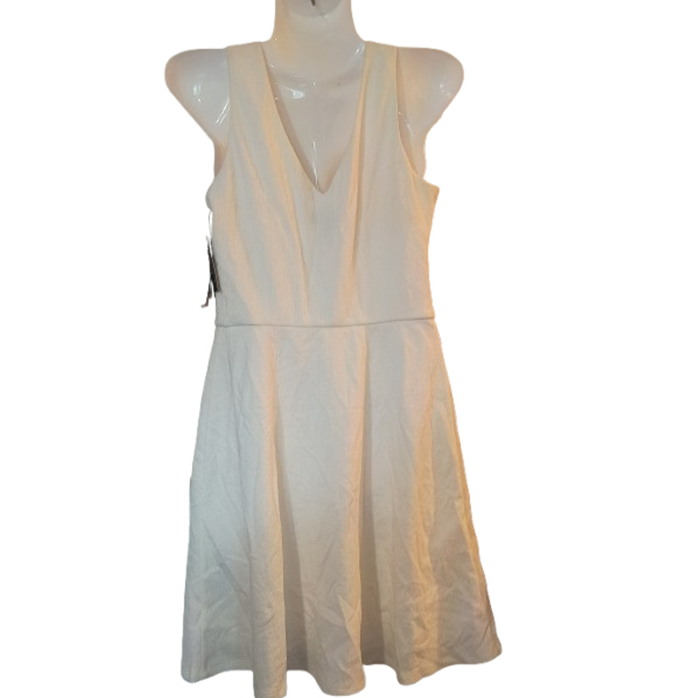 San Franco Women’s White Sleeveless Button Front Flared Dress Size S - Picture 2 of 6